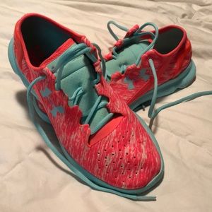 Under armour running shoes ❤️sold❤️